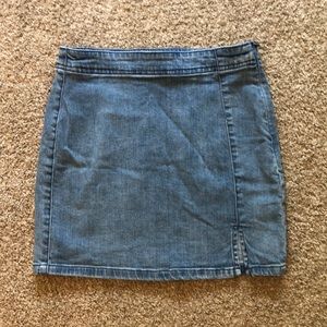 Girls RSQ denim skirt, size Large.